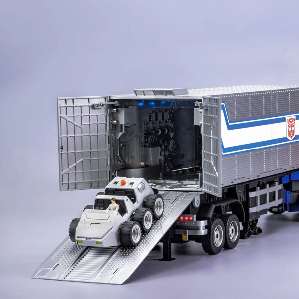  Robosen Transformers Optimus Prime Auto Converting Trailer With Roller Preorders  (10 of 19)